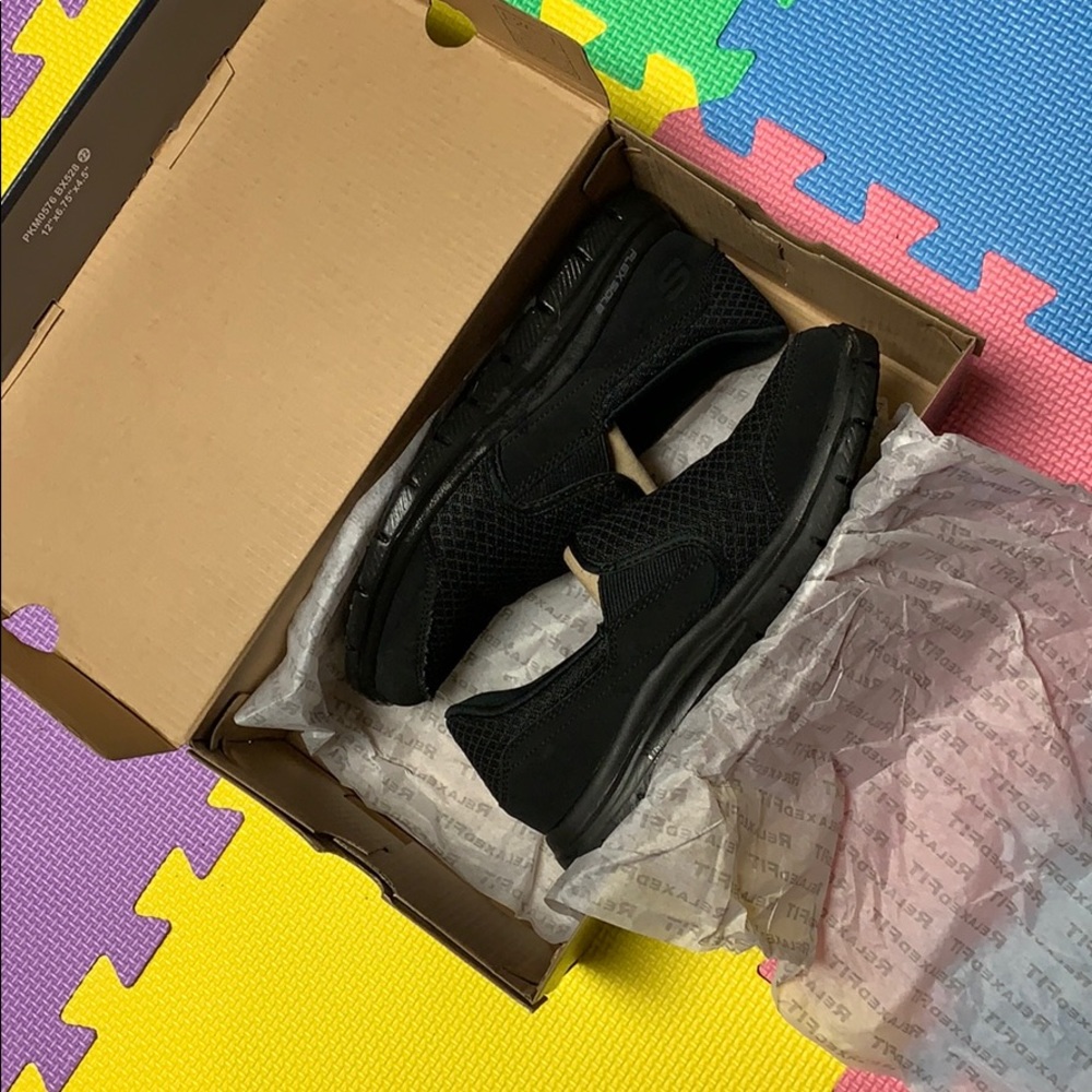 Sz 6.5 Skechers Work SlipResistant MemoryFoam Shoe